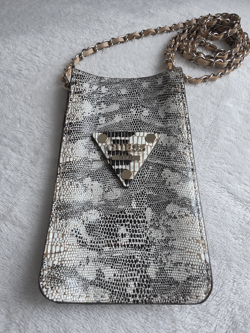 NWOT - Guess Snake-Print Crossbody Phone Bag in Black White and Gold